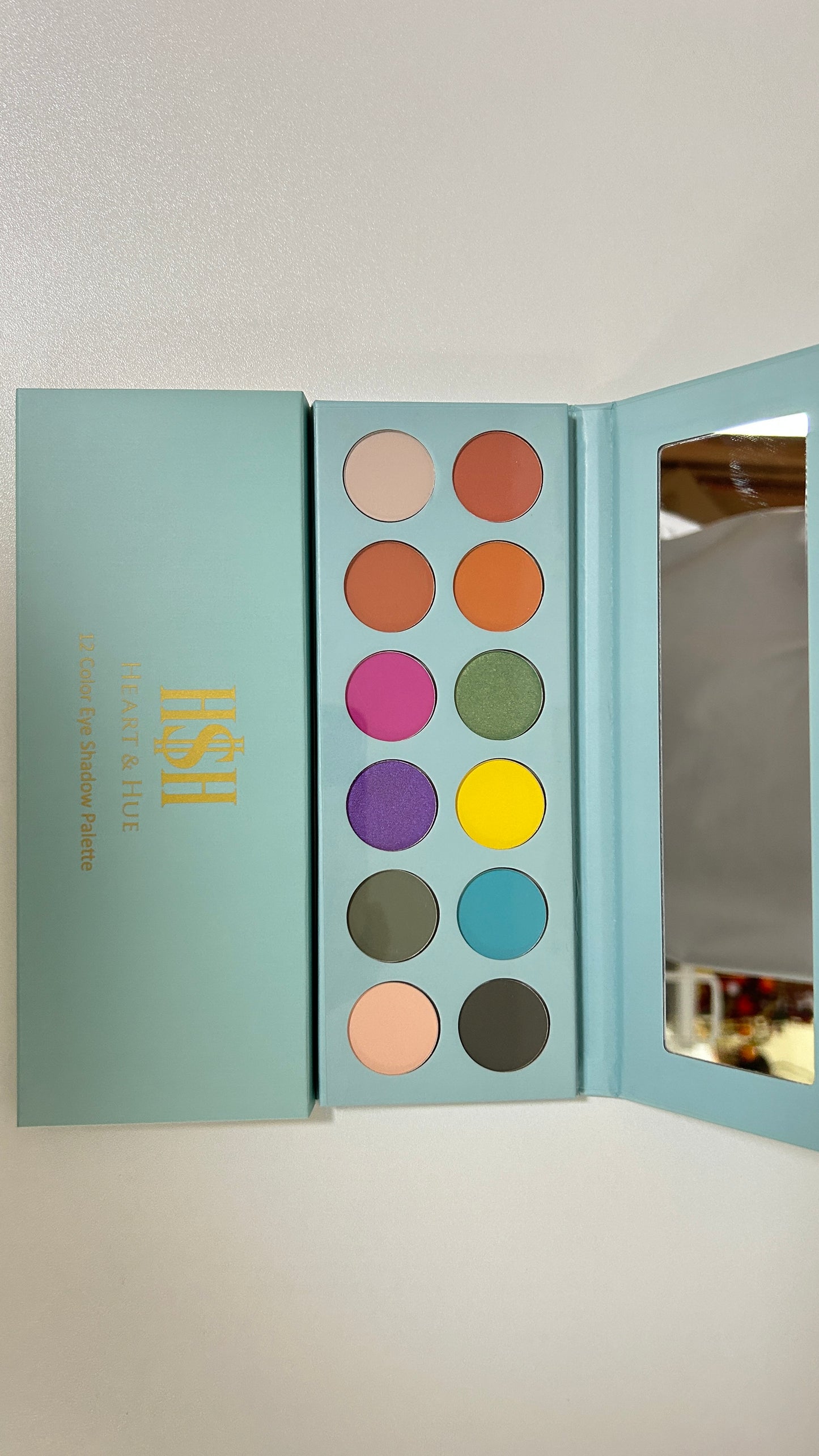 Heart & Hue Makeup 12 Color Eye Shadow Palette